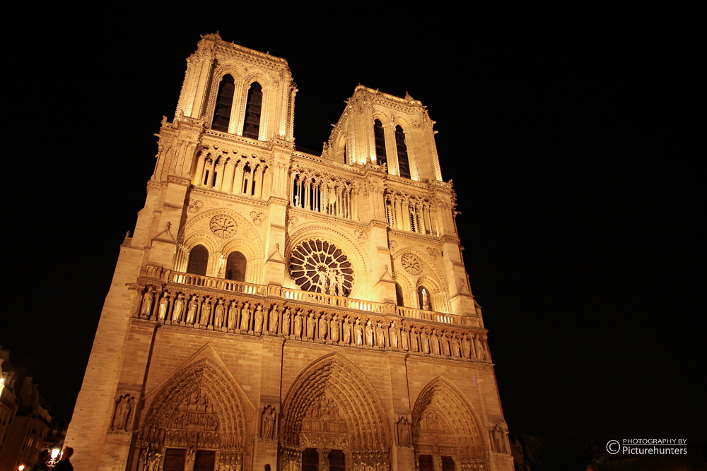 Notre Dame bei Nacht