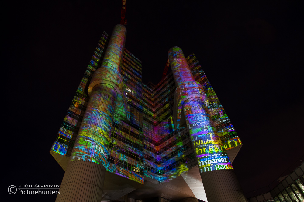 Lichtinstallation am Hypo-Turm | München