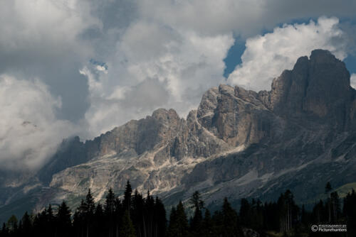 Berge in Wolken