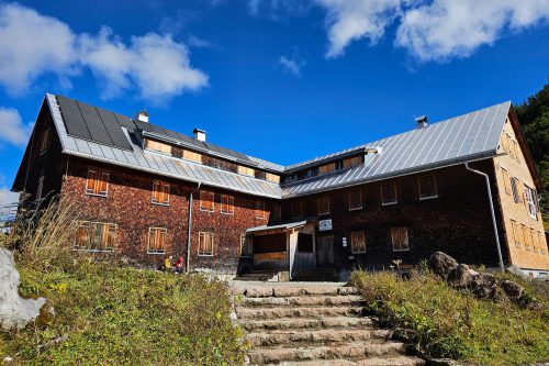Geschlossene Berghütte