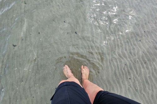 Füße im Meer