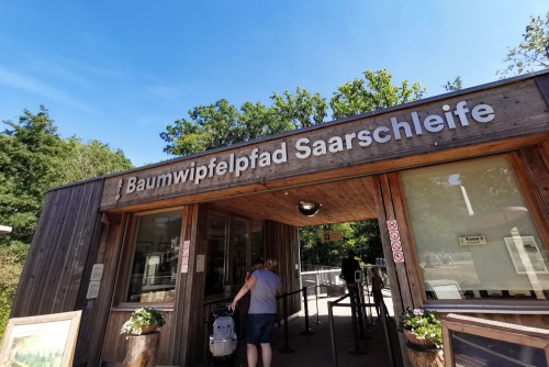 Eingang zum Baumwipfelpfad