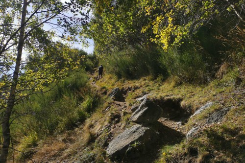 Über Felsen nach oben