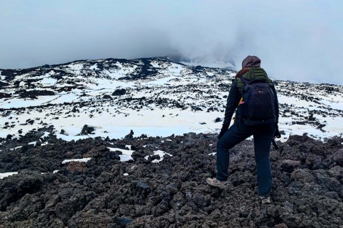 Blick zum neuen Krater