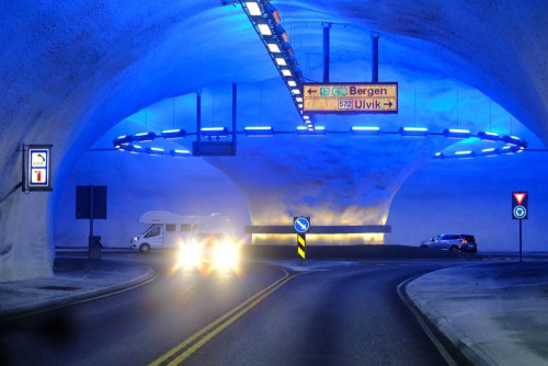 Kreisverkehr - im Tunnel