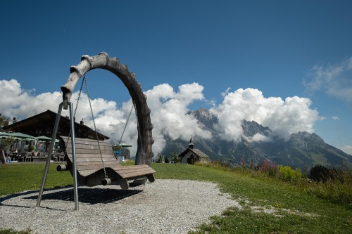 Schaukel mit Bergblick
