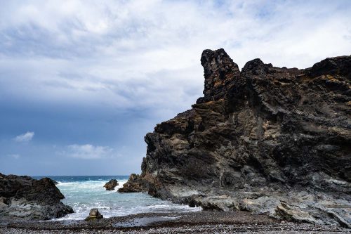 Felsen und Wolken