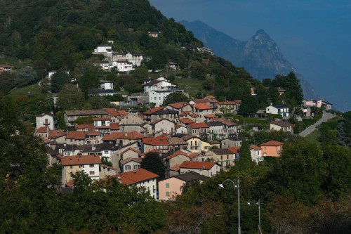 Kleines Bergdorf Brè