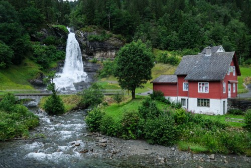 Steindalsfossen